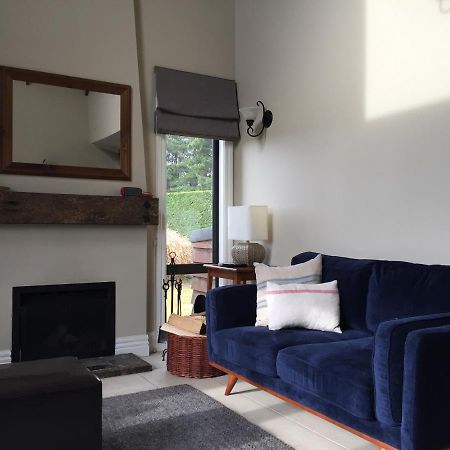 Charming Wanaka Cottage ภายนอก รูปภาพ