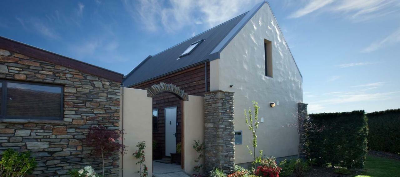 Charming Wanaka Cottage ภายนอก รูปภาพ